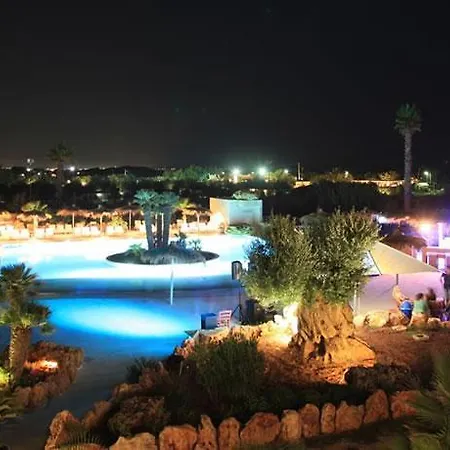 Viar Club אתר נופש 3*